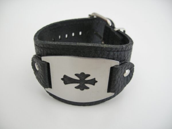 Armband met metaal plaat Kruis