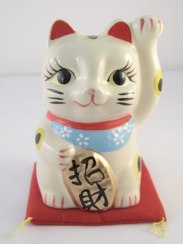 Lucky Cat Wit op kussen